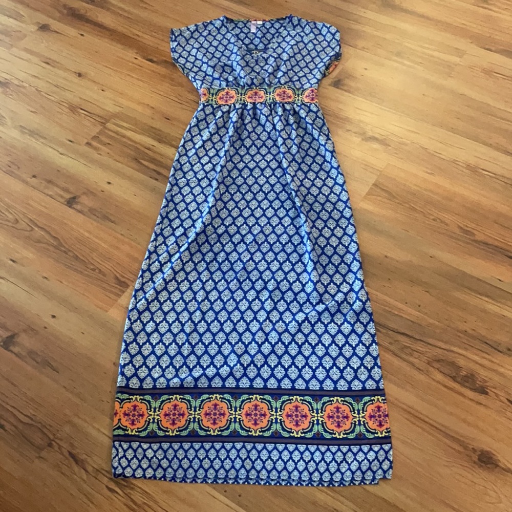 Alya side slit boho maxi dress. Like new